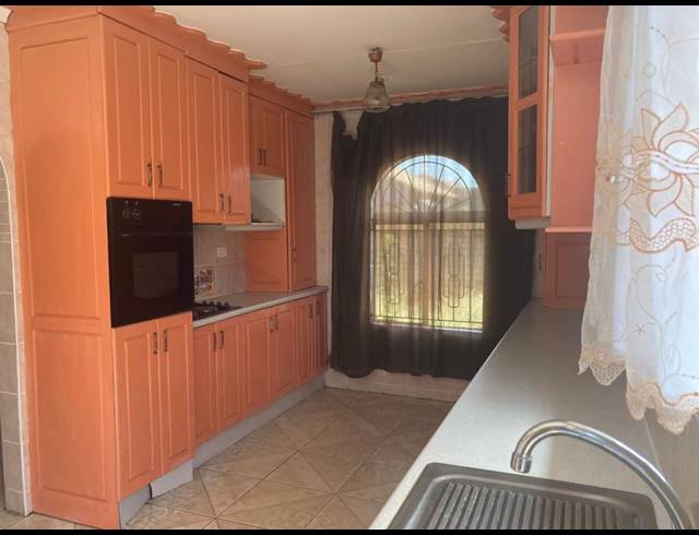 3 BEDROOM HOUSE FOR SALE IN PROTEA GLEN EXT